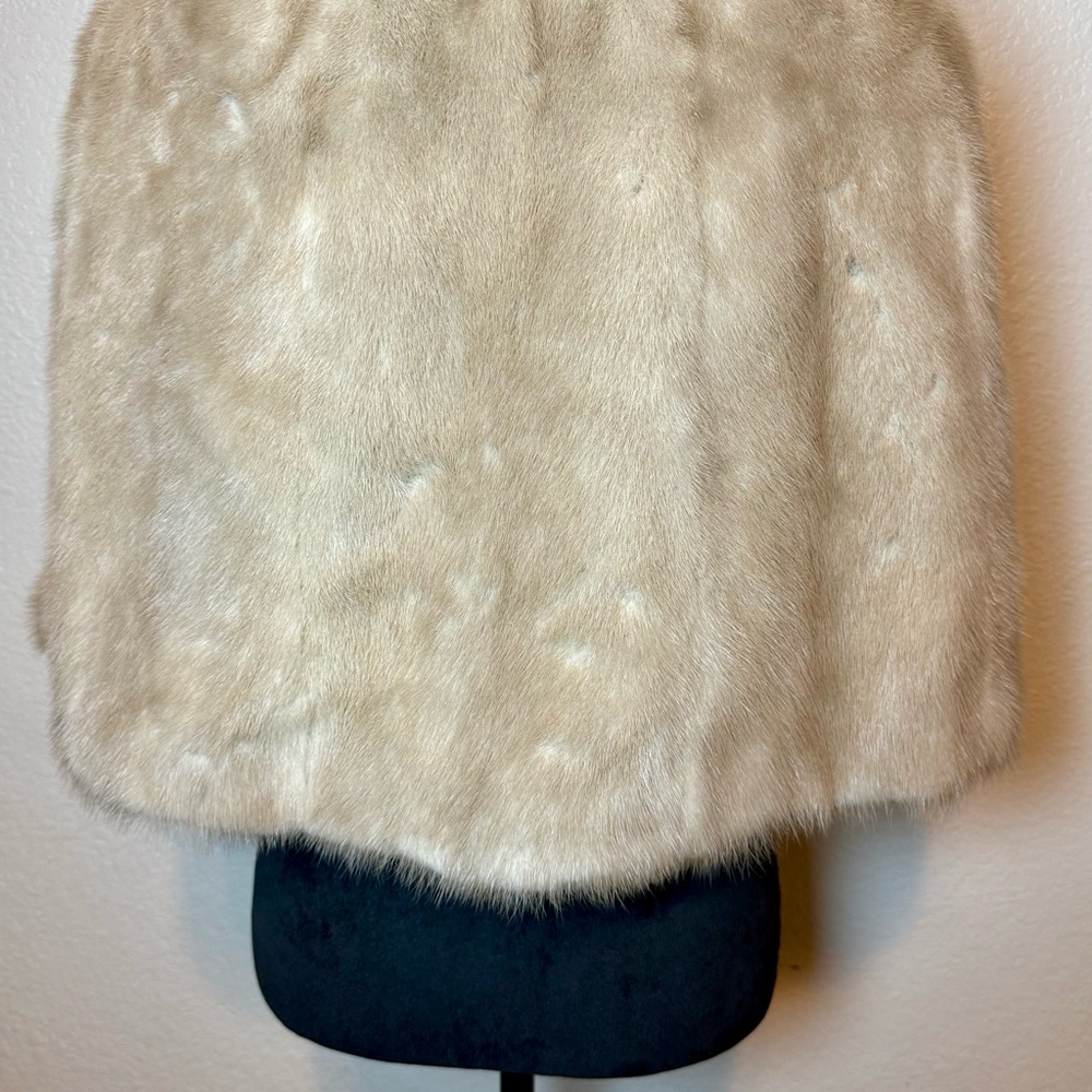 Vintage Furs by Robert Schechner Mink Stole Cape 60s/70s Dark Cream - Picture 9 of 16